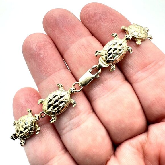 Estate Jewelry Womens Bracelet 14K Yellow Gold Turtle Design Ocean Beach Luxury - Picture 2 of 7